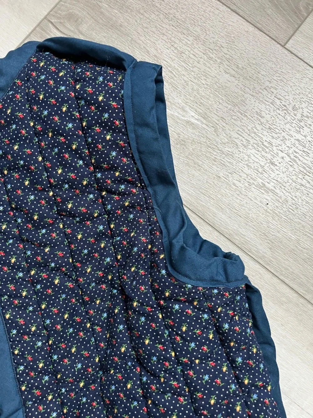 Vintage style Handmade Quilted Vest - Picture 4 of 4